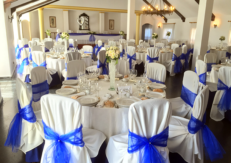 imagen banquete decoración azul y mesa presidencial - Restaurante Manolo